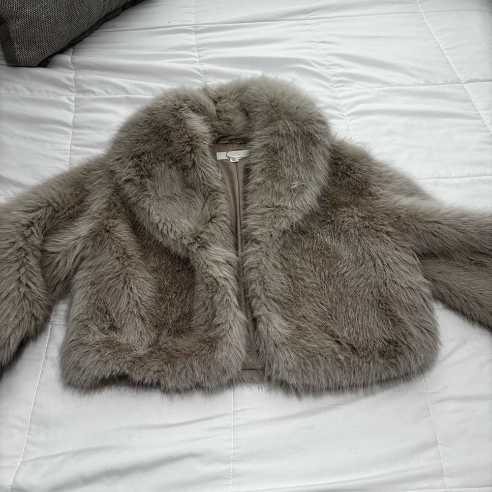 Zara Taupe Faux Fur Cropped Jacket